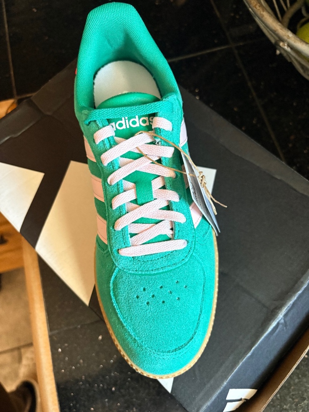 Adidas breaknet sleeks size 5